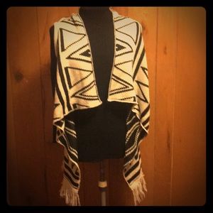 Elan Blk/Cream Reversible Flyaway Vest